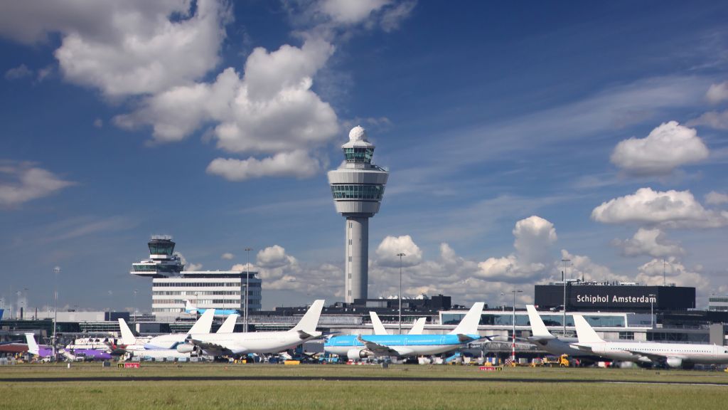 busiest airports netherlands amsterdam